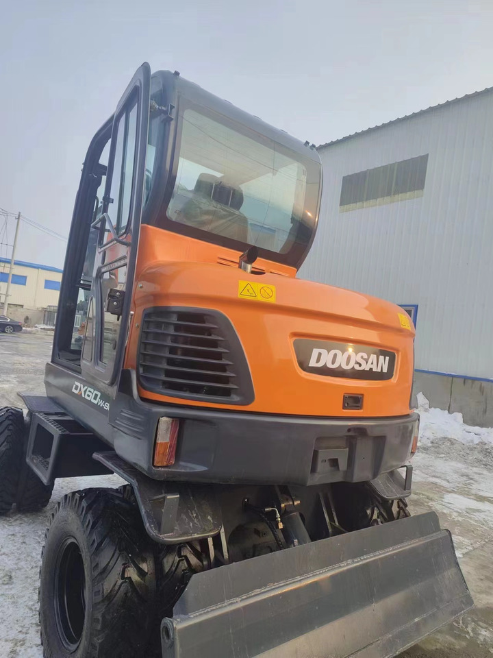 DOOSAN DX60w-9c - Міні-екскаватор: фото 3 DOOSAN DX60w-9c - Міні-екскаватор: фото 3