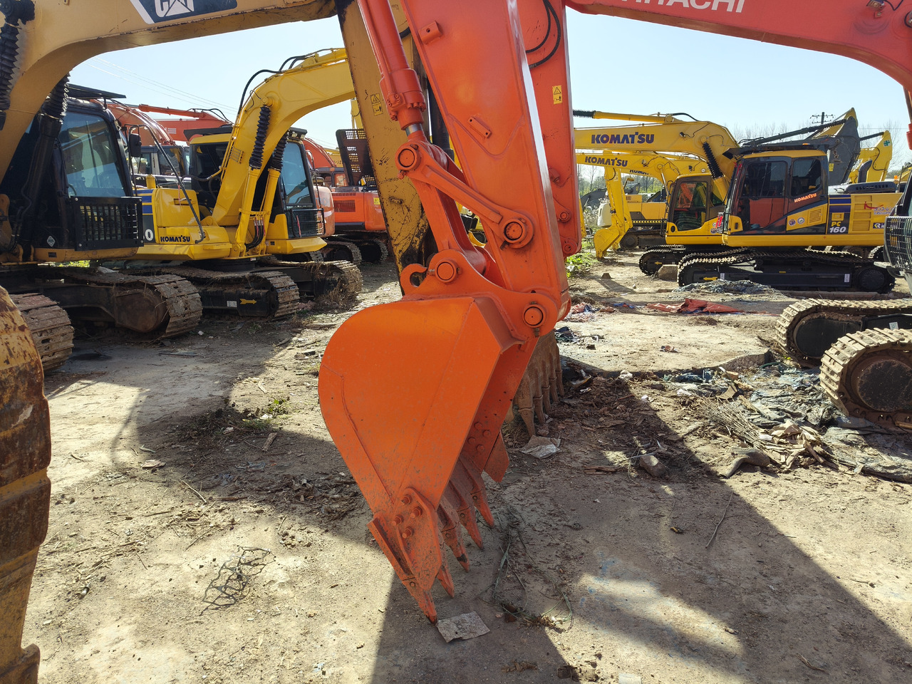 HITACHI ZX130H-5A - Гусеничний екскаватор: фото 3 HITACHI ZX130H-5A - Гусеничний екскаватор: фото 3