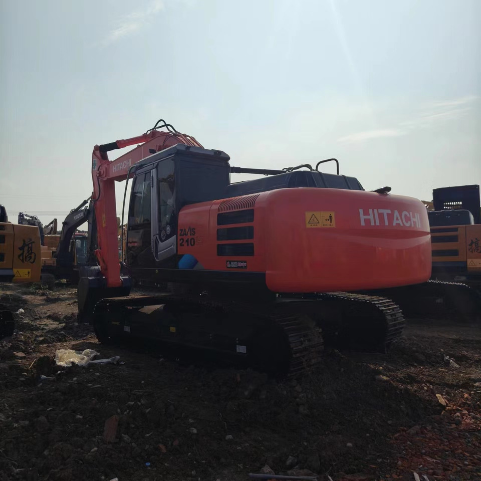 HITACHI ZX210 - Гусеничний екскаватор: фото 2 HITACHI ZX210 - Гусеничний екскаватор: фото 2