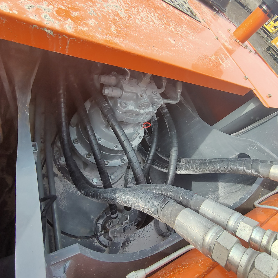 HITACHI ZX350 - Гусеничний екскаватор: фото 5 HITACHI ZX350 - Гусеничний екскаватор: фото 5