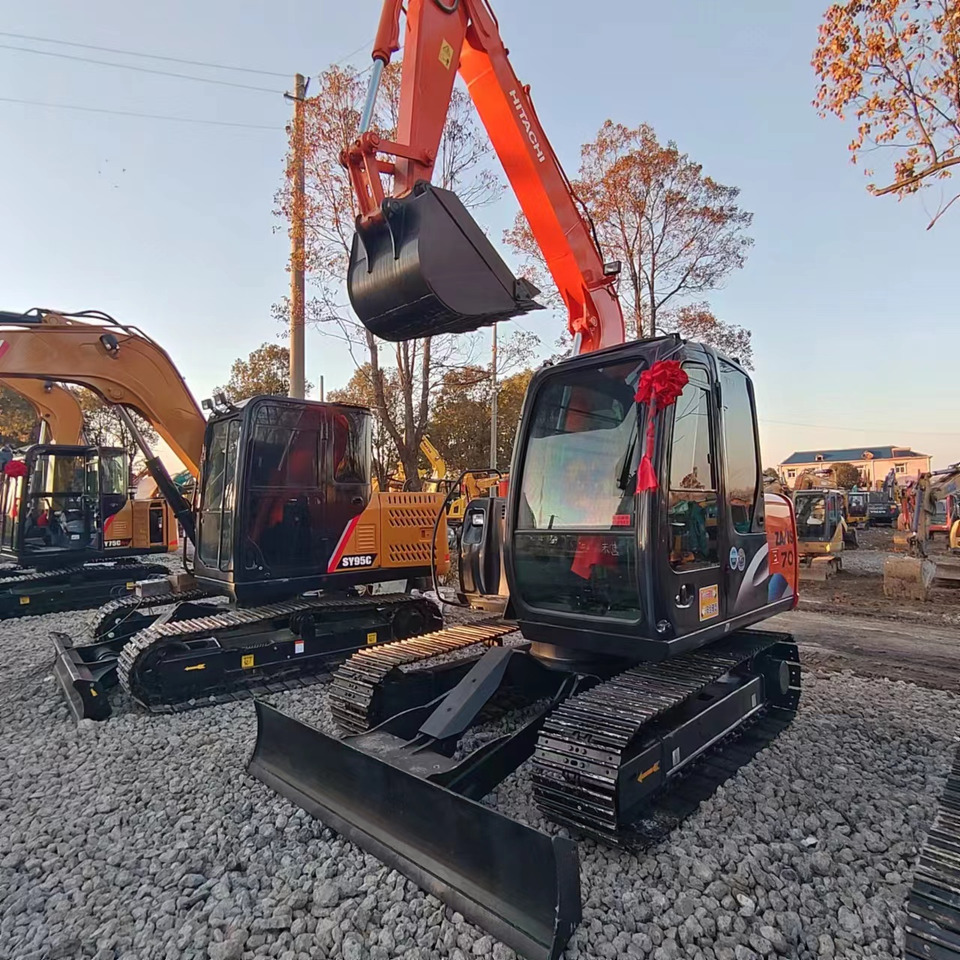 HITACHI ZX70 - Гусеничний екскаватор: фото 4 HITACHI ZX70 - Гусеничний екскаватор: фото 4