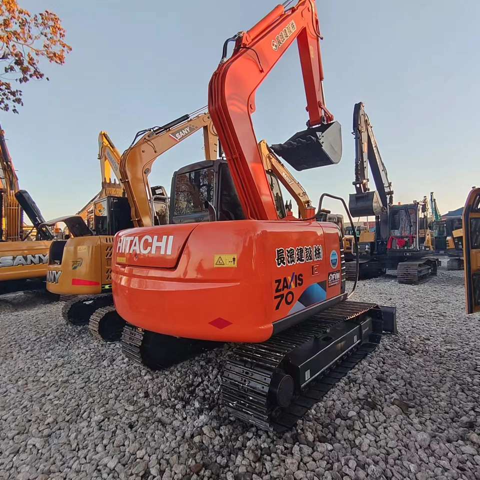 HITACHI ZX70 - Гусеничний екскаватор: фото 2 HITACHI ZX70 - Гусеничний екскаватор: фото 2