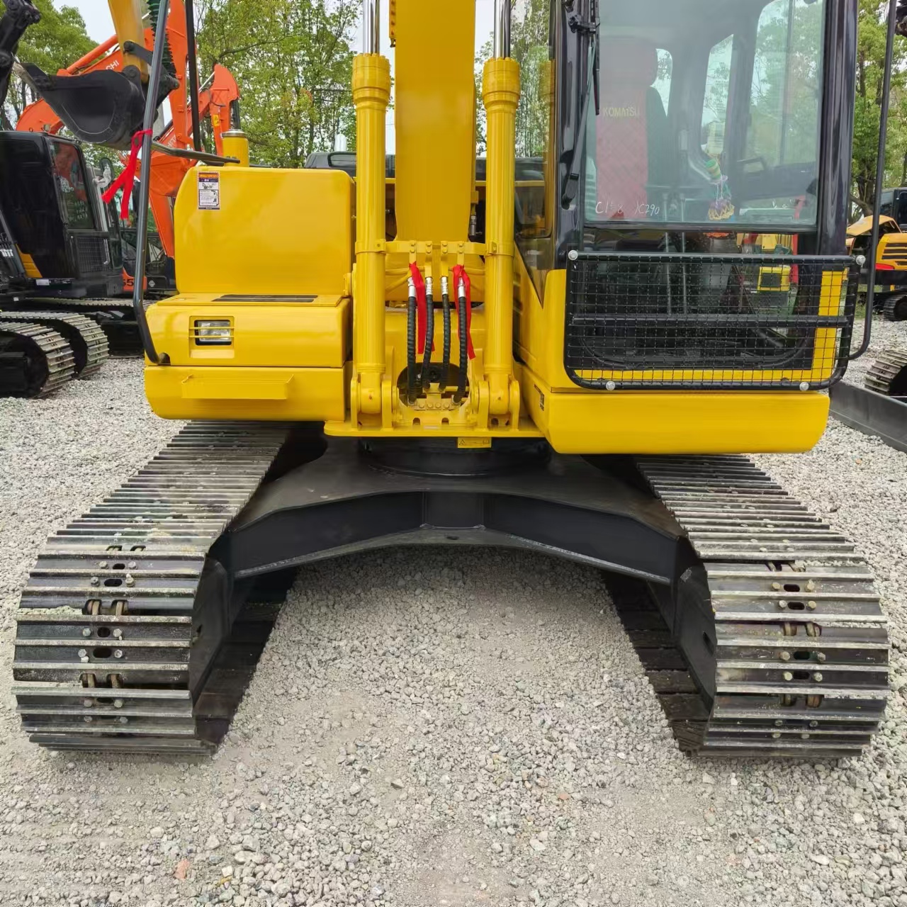 KOMATSU PC110 - Гусеничний екскаватор: фото 5 KOMATSU PC110 - Гусеничний екскаватор: фото 5