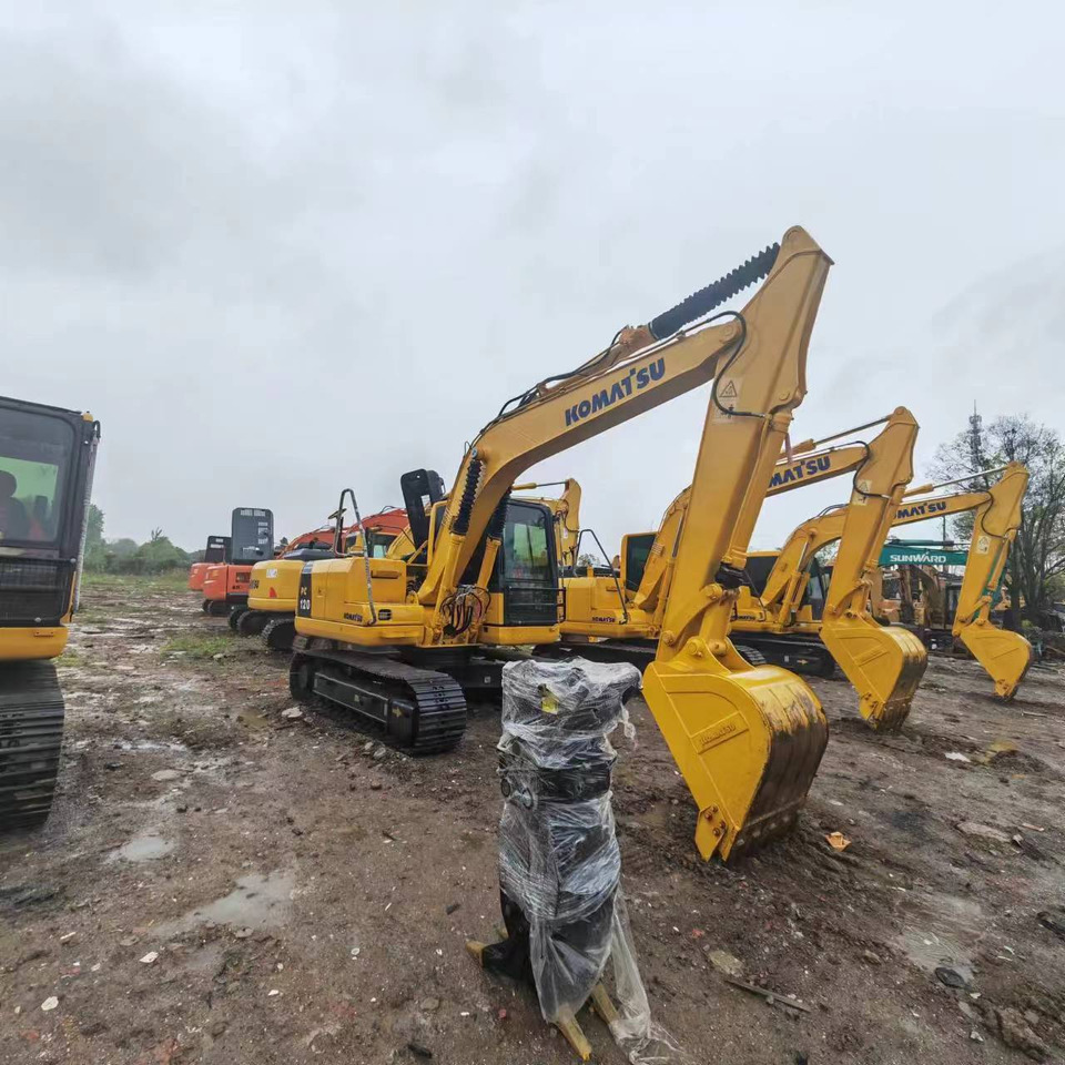 KOMATSU PC120 - Гусеничний екскаватор: фото 2 KOMATSU PC120 - Гусеничний екскаватор: фото 2