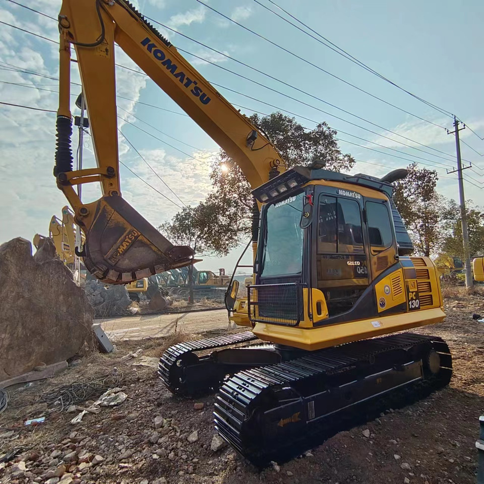 KOMATSU PC130 - Гусеничний екскаватор: фото 2 KOMATSU PC130 - Гусеничний екскаватор: фото 2