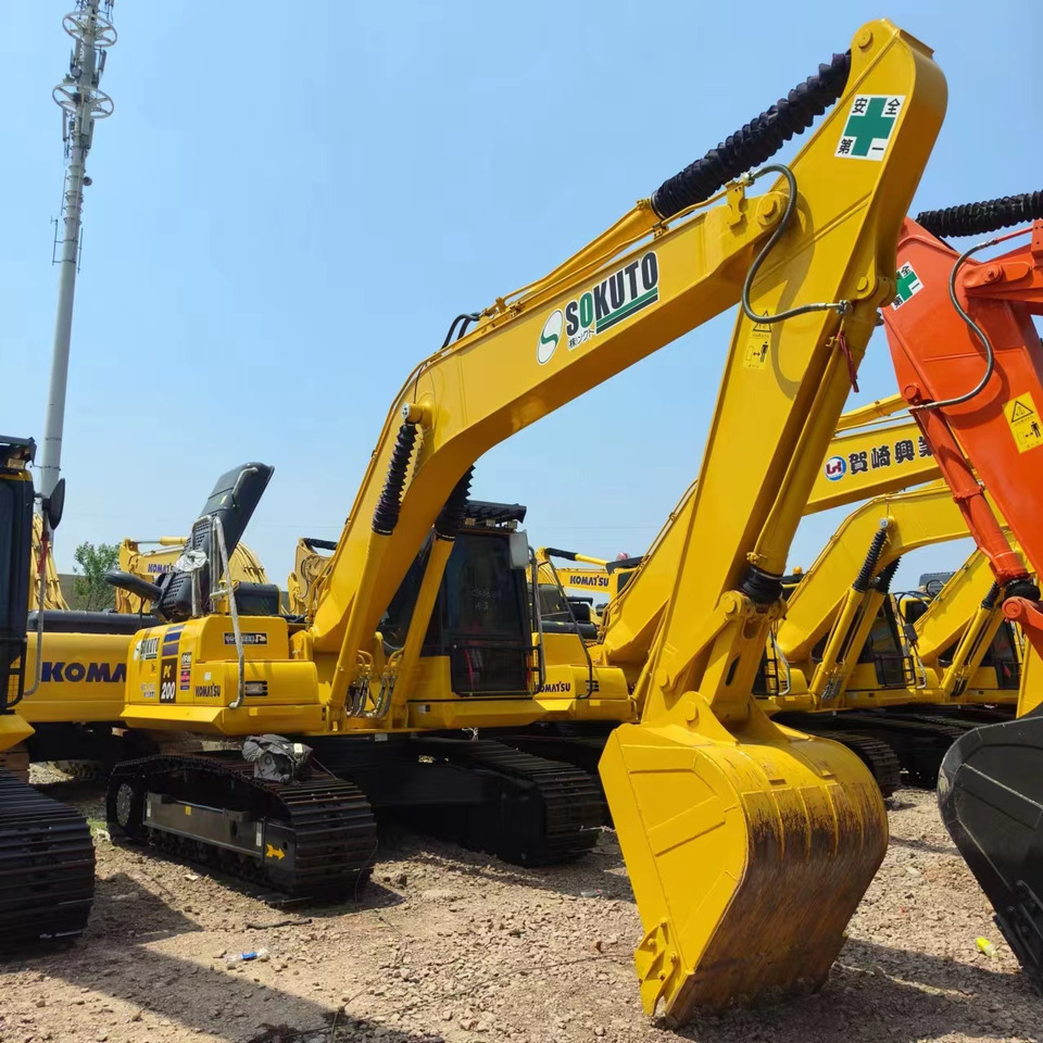 KOMATSU PC200-8MO - Гусеничний екскаватор: фото 1 KOMATSU PC200-8MO - Гусеничний екскаватор: фото 1