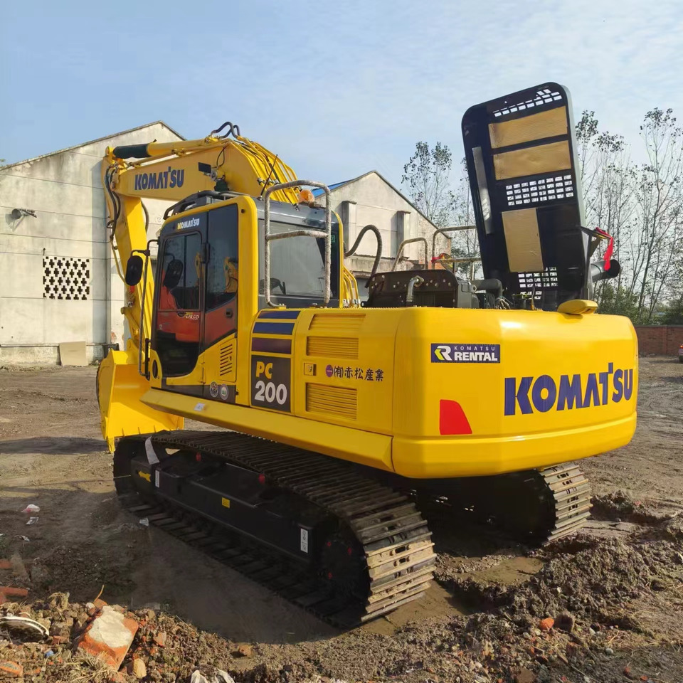 KOMATSU PC200 - Гусеничний екскаватор: фото 1 KOMATSU PC200 - Гусеничний екскаватор: фото 1