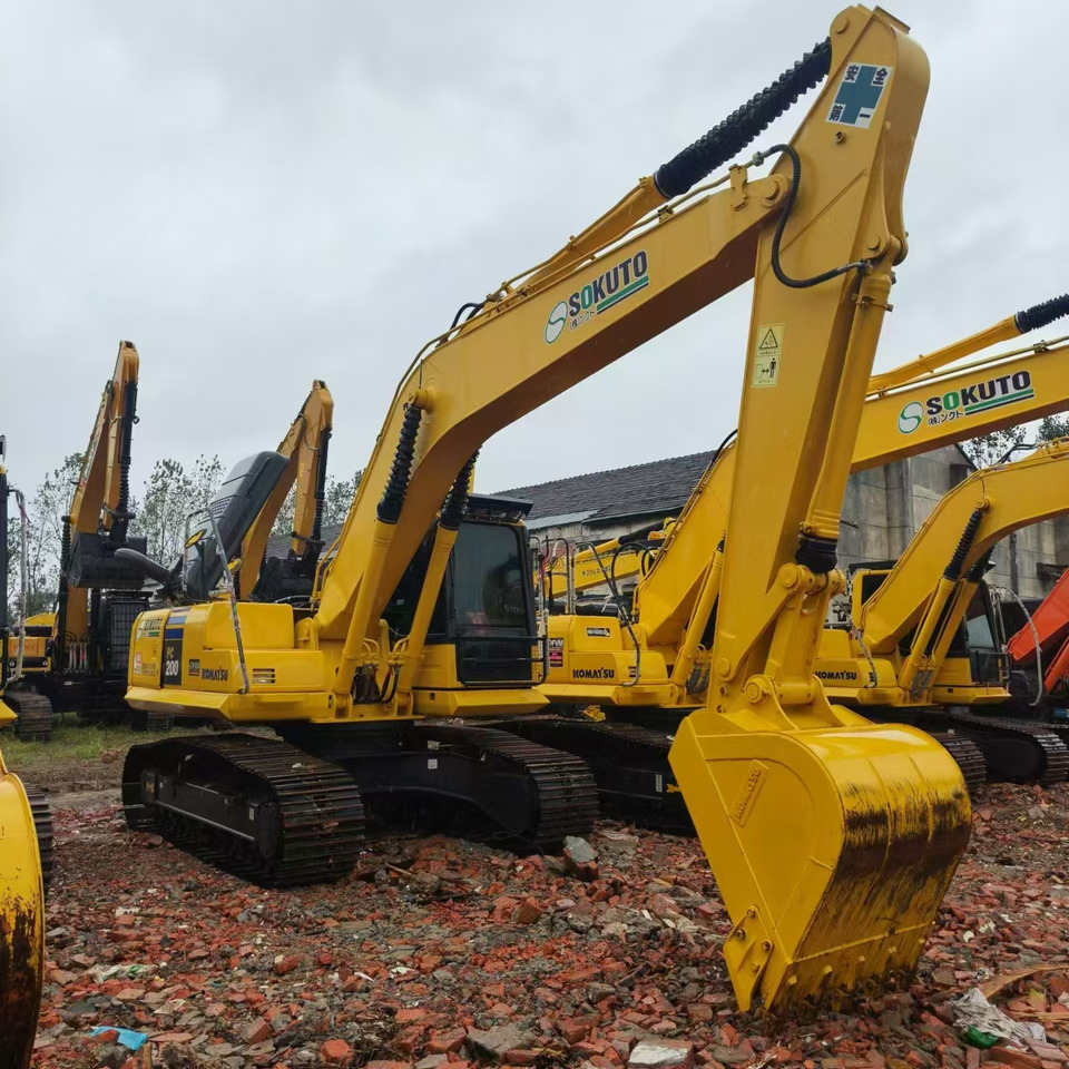 KOMATSU PC200 - Гусеничний екскаватор: фото 1 KOMATSU PC200 - Гусеничний екскаватор: фото 1