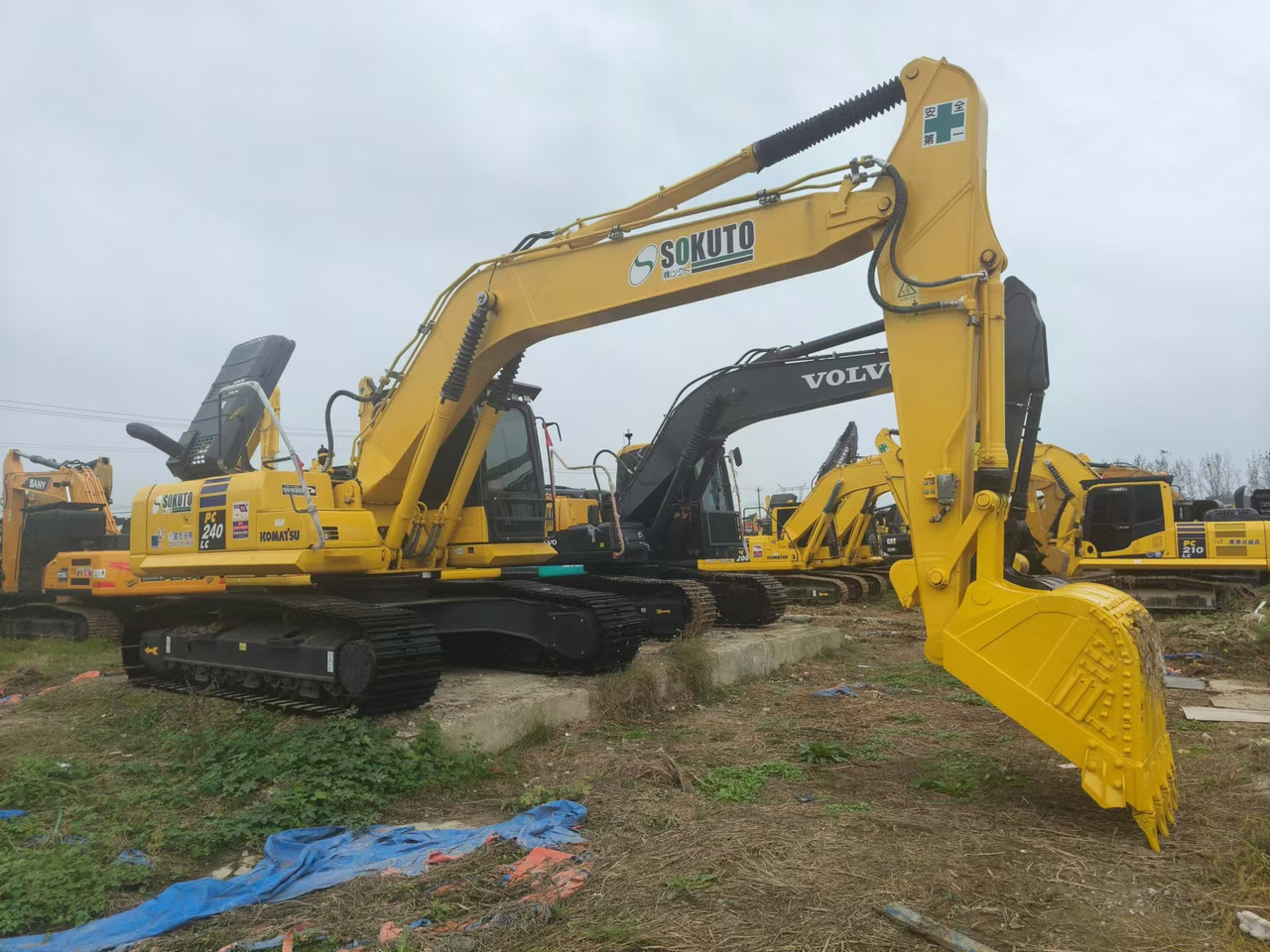 KOMATSU PC240LC-8 - Гусеничний екскаватор: фото 2 KOMATSU PC240LC-8 - Гусеничний екскаватор: фото 2