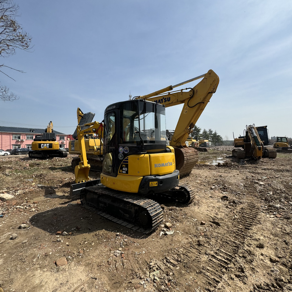 KOMATSU PC40 - Міні-екскаватор: фото 3 KOMATSU PC40 - Міні-екскаватор: фото 3