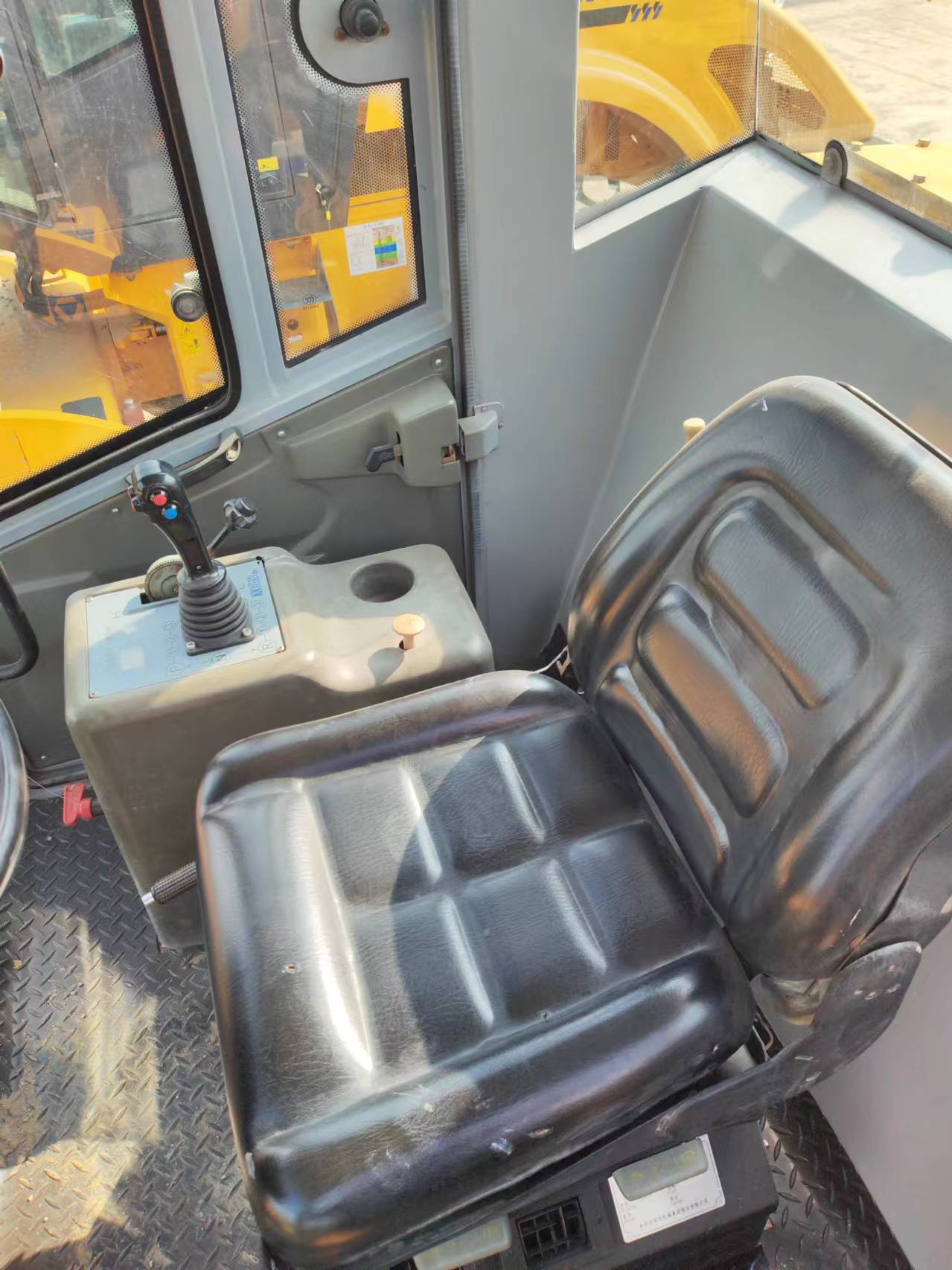 Компактор XCMG XS263J: фото 11