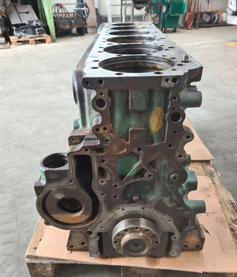 BLOK SILNIKA SŁUPEK WAŁ VOLVO FH 16 D16E 660 D16*015956* - Блок циліндрів: фото 3 BLOK SILNIKA SŁUPEK WAŁ VOLVO FH 16 D16E 660 D16*015956* - Блок циліндрів: фото 3