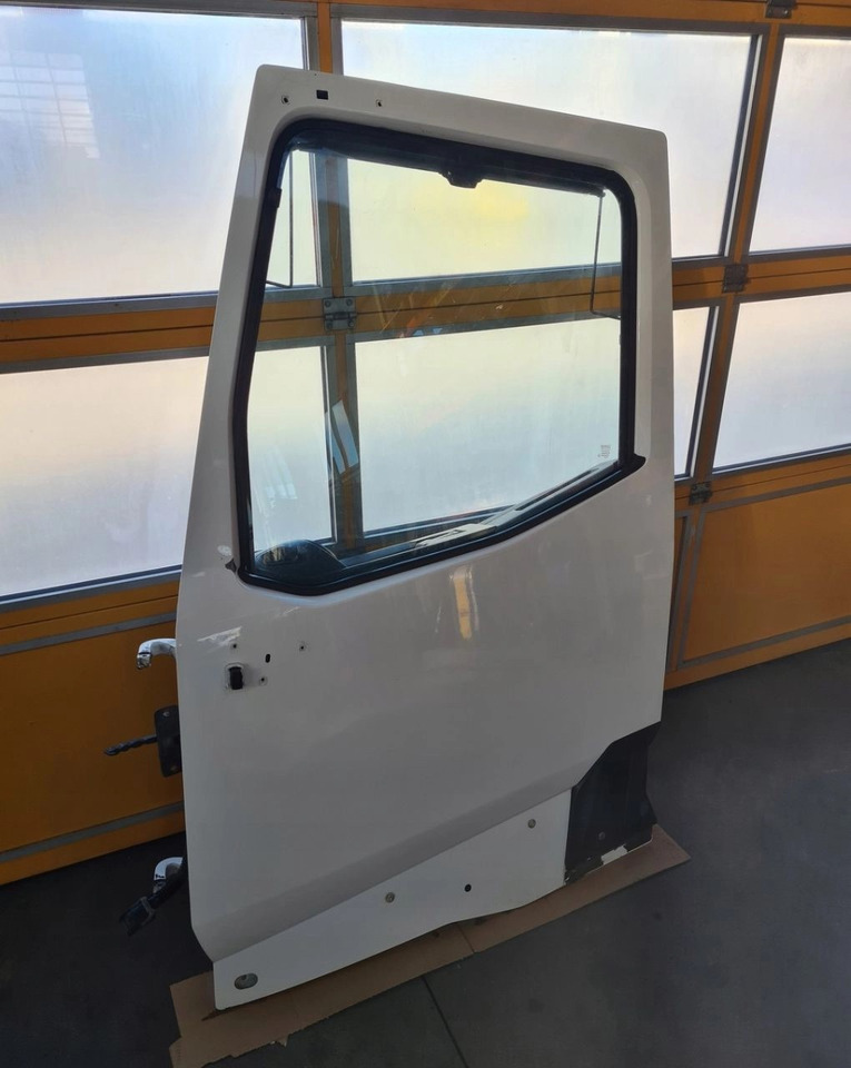 DRZWI KOMPLETNE LEWE RENAULT GAMA T K C RANGE ŚREDNIA KABINA - Двері та запчастини: фото 2 DRZWI KOMPLETNE LEWE RENAULT GAMA T K C RANGE ŚREDNIA KABINA - Двері та запчастини: фото 2
