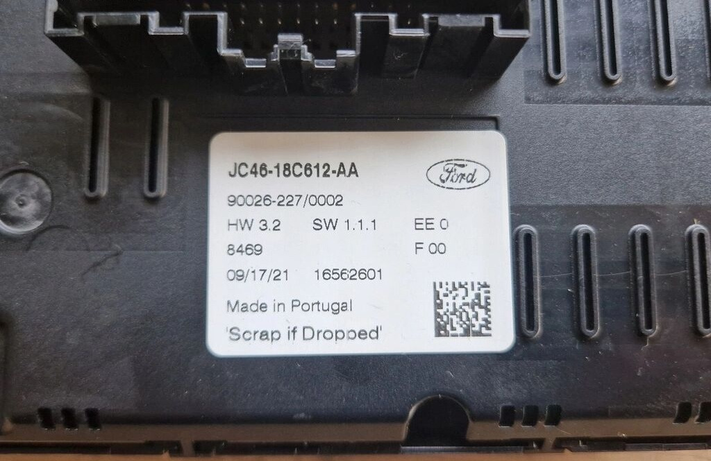 Ford F-MAX JC46-18C612-AA Ford F-MAX - Приладова панель в категорії Вантажівки: фото 2 Ford F-MAX JC46-18C612-AA Ford F-MAX - Приладова панель в категорії Вантажівки: фото 2