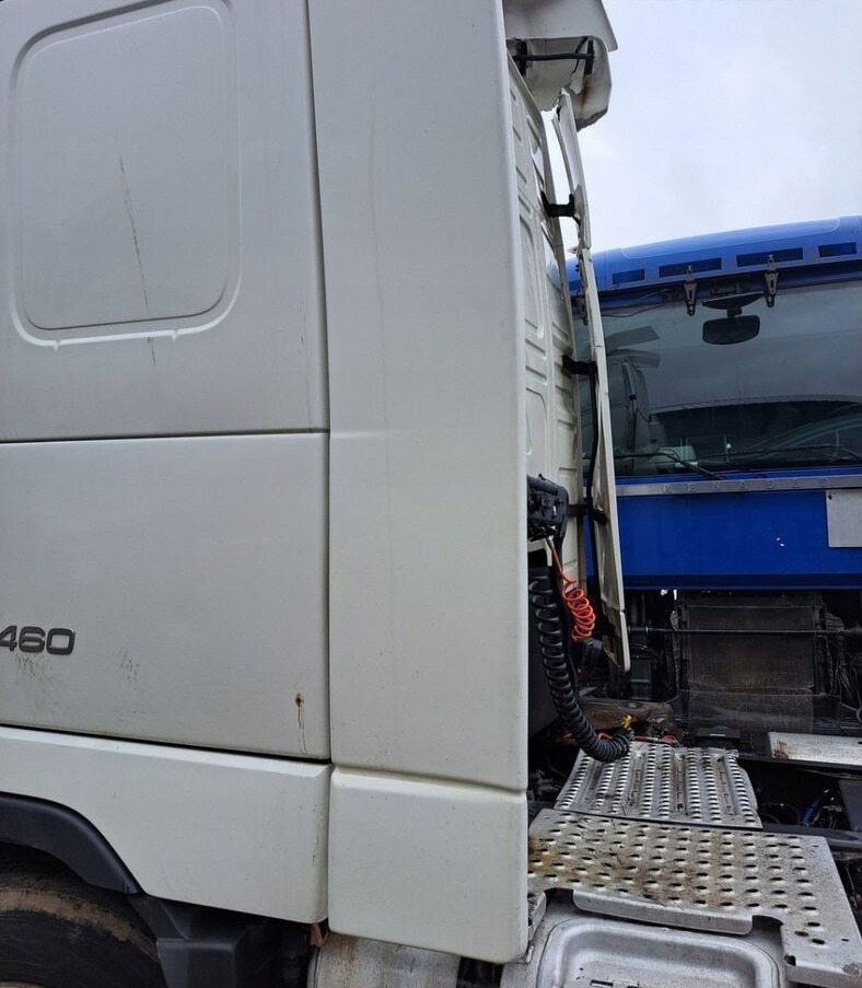 OWIEWKA LEWA SPOILER ZAKABINOWY VOLVO FH 12 13 - Аеродинаміка/ Спойлери в категорії Вантажівки: фото 2 OWIEWKA LEWA SPOILER ZAKABINOWY VOLVO FH 12 13 - Аеродинаміка/ Спойлери в категорії Вантажівки: фото 2