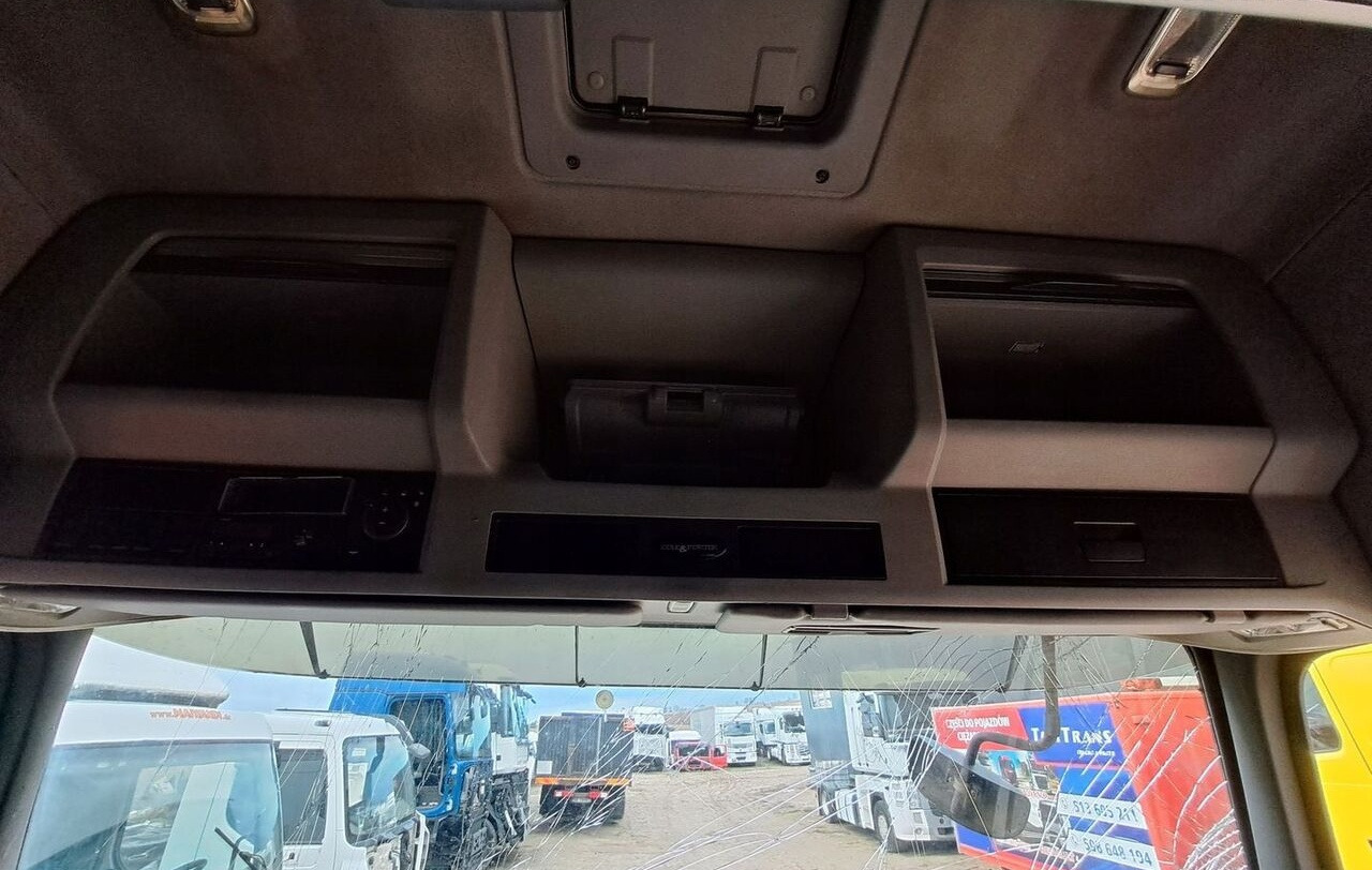 PÓŁKA KONSOLA GÓRNA SCHOWEK VOLVO FM FH 13 LIFT GLOBETROTTER - Приладова панель в категорії Вантажівки: фото 2 PÓŁKA KONSOLA GÓRNA SCHOWEK VOLVO FM FH 13 LIFT GLOBETROTTER - Приладова панель в категорії Вантажівки: фото 2