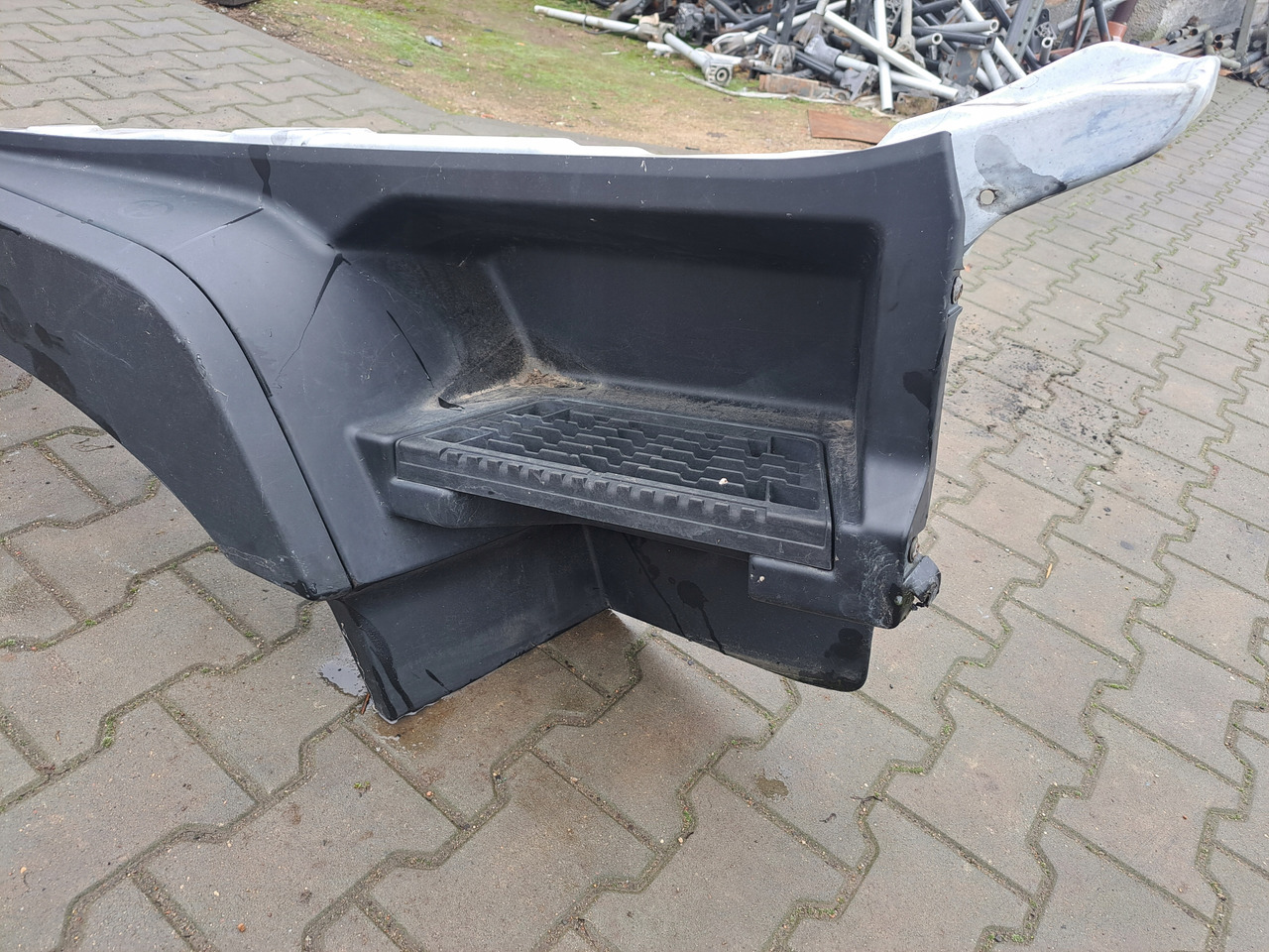 RENAULT STOPNICA GÓRNA STOPIEŃ PRAWY RENAULT GAMA T RANGE - Підніжка в категорії Вантажівки: фото 2 RENAULT STOPNICA GÓRNA STOPIEŃ PRAWY RENAULT GAMA T RANGE - Підніжка в категорії Вантажівки: фото 2