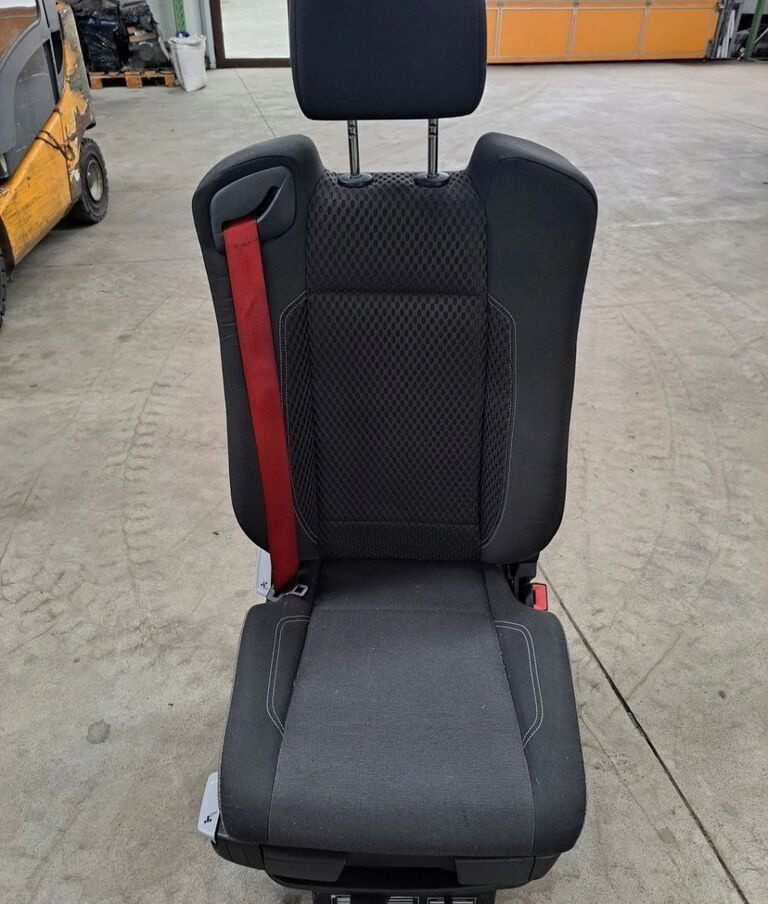 Renault SIEDZENIE PASAŻERA Renault RANGE GAMA T C K - Сидіння в категорії Вантажівки: фото 3 Renault SIEDZENIE PASAŻERA Renault RANGE GAMA T C K - Сидіння в категорії Вантажівки: фото 3