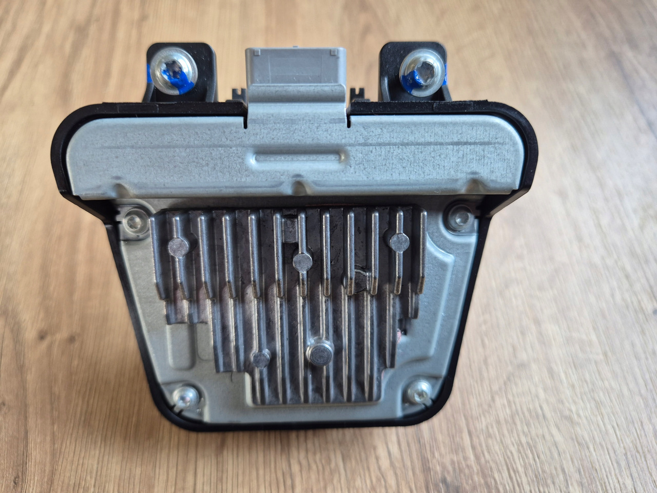 VOLVO KAMERA PASA RUCHU PRZEDNIA RADAR RENAULT GAMA T C K D VOLVO FH 4 FM 4 FH 5 - Давач в категорії Вантажівки: фото 4 VOLVO KAMERA PASA RUCHU PRZEDNIA RADAR RENAULT GAMA T C K D VOLVO FH 4 FM 4 FH 5 - Давач в категорії Вантажівки: фото 4