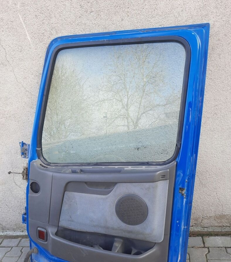 Volvo FH 12 13 - Двері та запчастини в категорії Вантажівки: фото 5 Volvo FH 12 13 - Двері та запчастини в категорії Вантажівки: фото 5