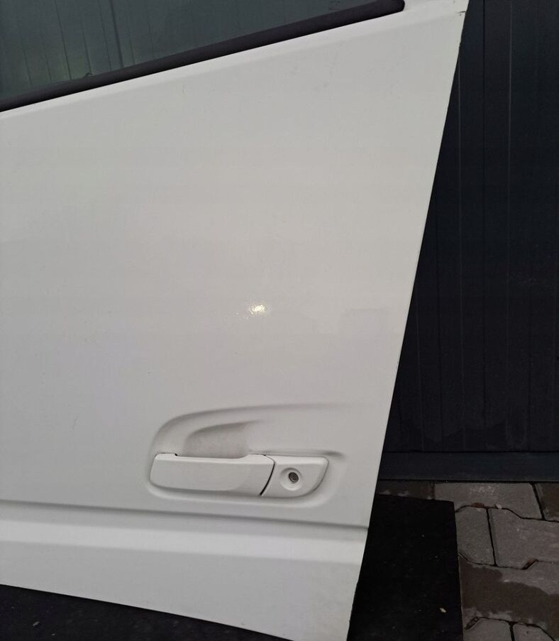 Volvo FH 4 - Двері та запчастини в категорії Вантажівки: фото 4 Volvo FH 4 - Двері та запчастини в категорії Вантажівки: фото 4