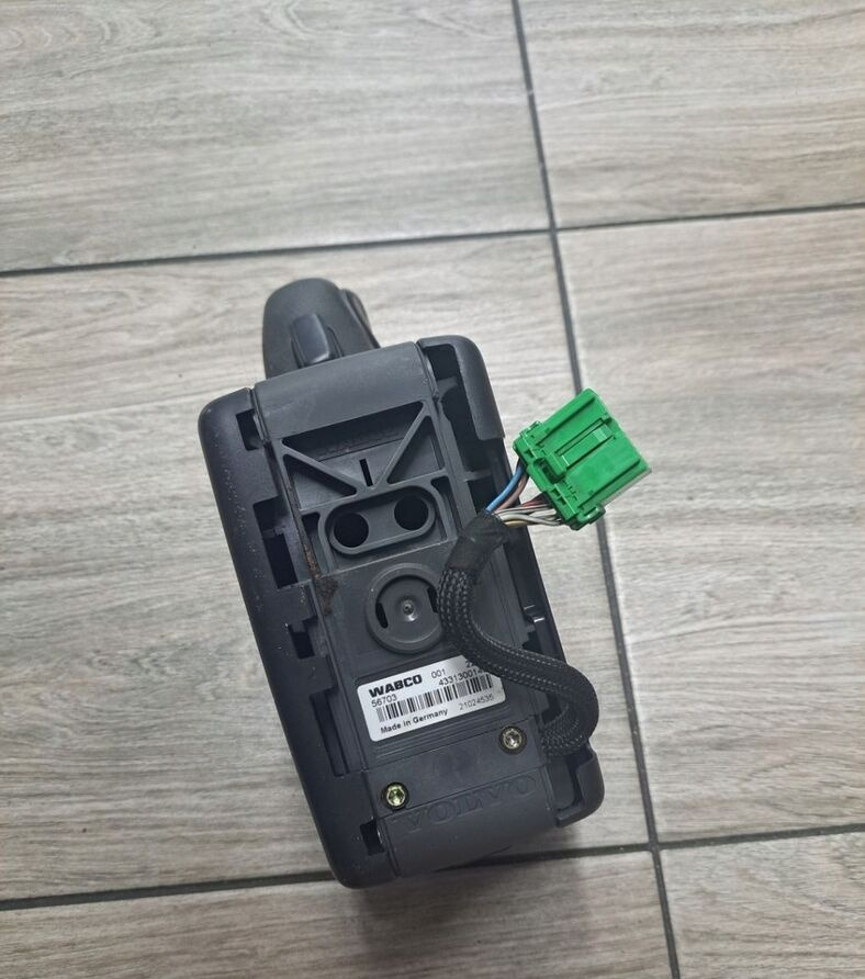 Volvo JOYSTICK BIEGÓW GAŁKA LEWAREK FH FM 9 12 13 21024535 - Важіль перемикання передач в категорії Вантажівки: фото 1 Volvo JOYSTICK BIEGÓW GAŁKA LEWAREK FH FM 9 12 13 21024535 - Важіль перемикання передач в категорії Вантажівки: фото 1
