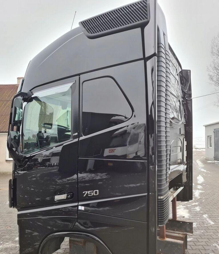 Volvo KOMPLETNA FH 16 750 EURO 6 GLOBETROTTER 2018 ROK Volvo VOLVO FH 16 750 EURO 6 GLOBETROTTER 2018 ROK - Кабіна в категорії Вантажівки: фото 3 Volvo KOMPLETNA FH 16 750 EURO 6 GLOBETROTTER 2018 ROK Volvo VOLVO FH 16 750 EURO 6 GLOBETROTTER 2018 ROK - Кабіна в категорії Вантажівки: фото 3