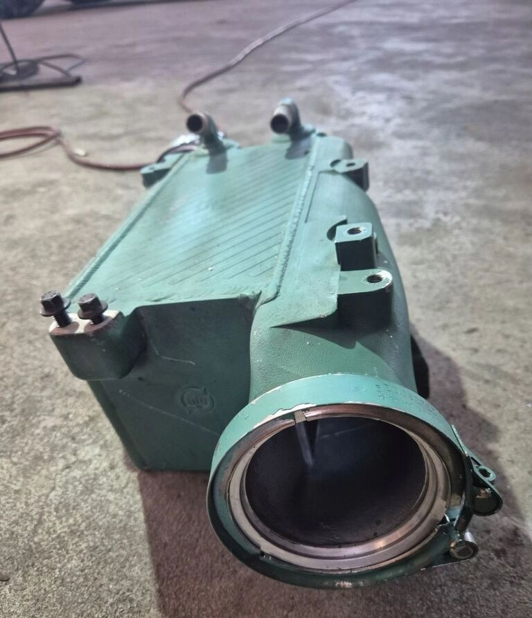 Volvo SPALIN EGR FH 4 FH 16 EURO 6 22281909 Volvo SPALIN EGR VOLVO FH 4 FH 16 EURO 6 22281909 - Інтеркулер в категорії Вантажівки: фото 4 Volvo SPALIN EGR FH 4 FH 16 EURO 6 22281909 Volvo SPALIN EGR VOLVO FH 4 FH 16 EURO 6 22281909 - Інтеркулер в категорії Вантажівки: фото 4