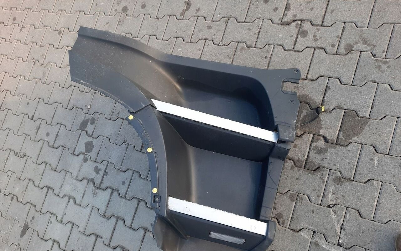 Volvo STOPIEŃ STOPNICA PRAWA STELAŻ ORYGINAŁ VOLVO FH 4 82141521 - Підніжка в категорії Вантажівки: фото 2 Volvo STOPIEŃ STOPNICA PRAWA STELAŻ ORYGINAŁ VOLVO FH 4 82141521 - Підніжка в категорії Вантажівки: фото 2