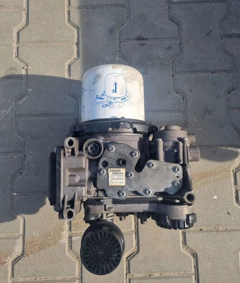 Volvo ZAWÓR APM FH 4 FMX 4 EURO 6 Volvo VOLVO FH 4 FMX 4 EURO 6 - Деталі гальмівної системи в категорії Вантажівки: фото 2 Volvo ZAWÓR APM FH 4 FMX 4 EURO 6 Volvo VOLVO FH 4 FMX 4 EURO 6 - Деталі гальмівної системи в категорії Вантажівки: фото 2