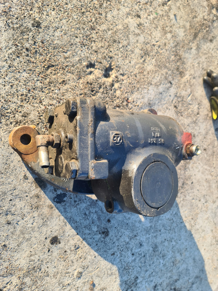 ZF KOLUMNA PRZEKŁADNIA KIEROWNICZA RENAULT MIDLUM DXI 19,5 - Рульовий механізм в категорії Вантажівки: фото 3 ZF KOLUMNA PRZEKŁADNIA KIEROWNICZA RENAULT MIDLUM DXI 19,5 - Рульовий механізм в категорії Вантажівки: фото 3