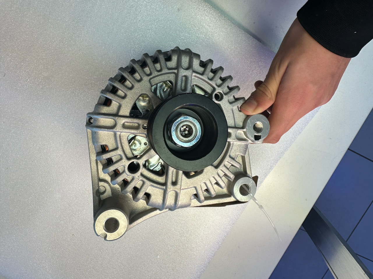 Woda BMW 325, 330, X5 - Генератор в категорії Kомерційні автомобілі: фото 2 Woda BMW 325, 330, X5 - Генератор в категорії Kомерційні автомобілі: фото 2