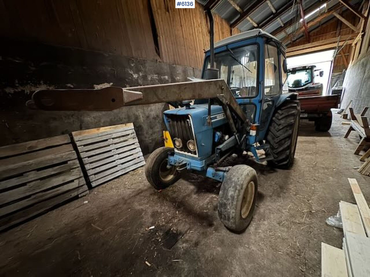 1981 Ford 4600 with front loader! - Трактор: фото 1 1981 Ford 4600 with front loader! - Трактор: фото 1