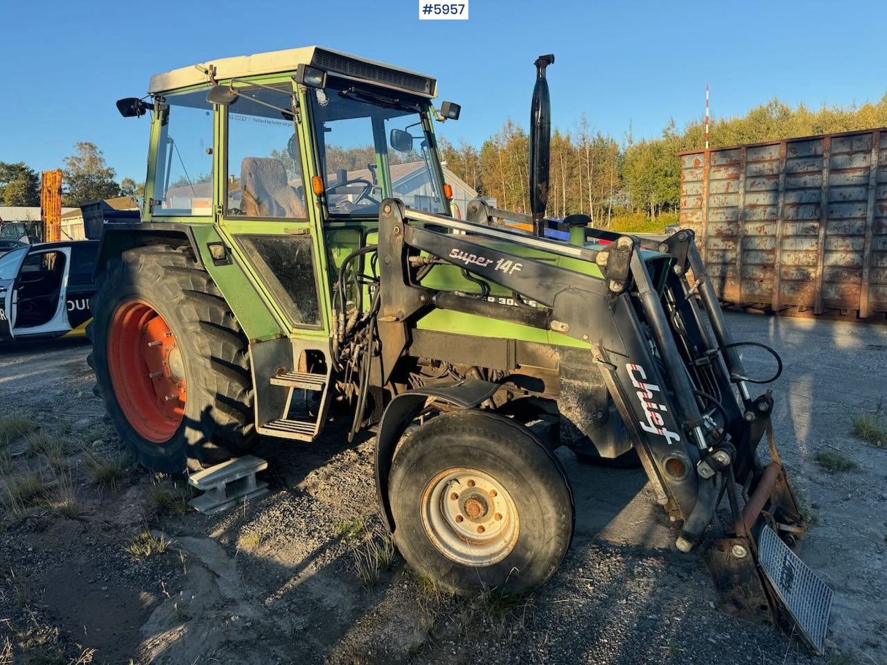 1982 Fendt 306LS 4x2 with front loader - Трактор: фото 1 1982 Fendt 306LS 4x2 with front loader - Трактор: фото 1