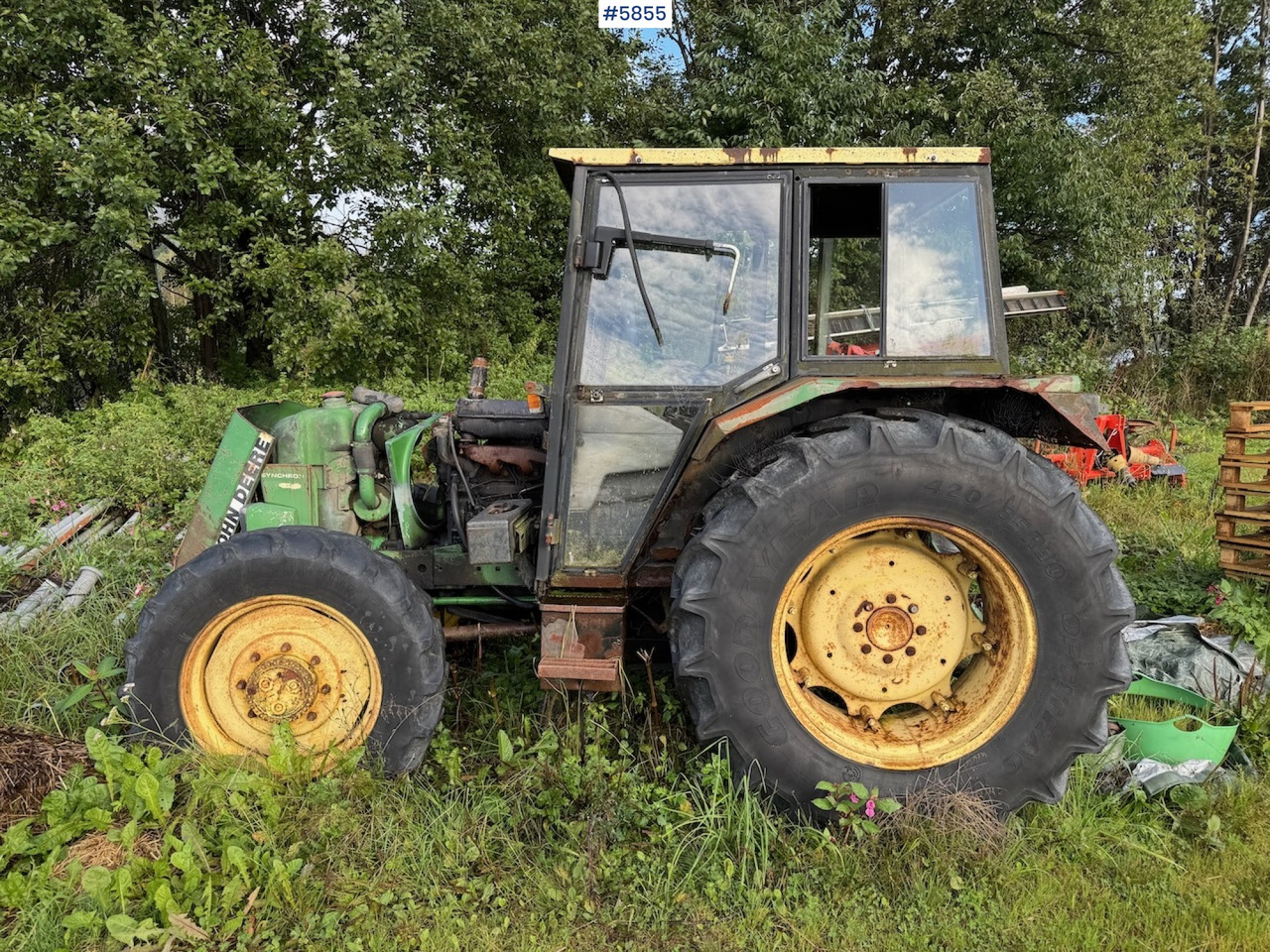1982 John Deere 1140 with front loader and a parts tractor - Трактор: фото 5 1982 John Deere 1140 with front loader and a parts tractor - Трактор: фото 5