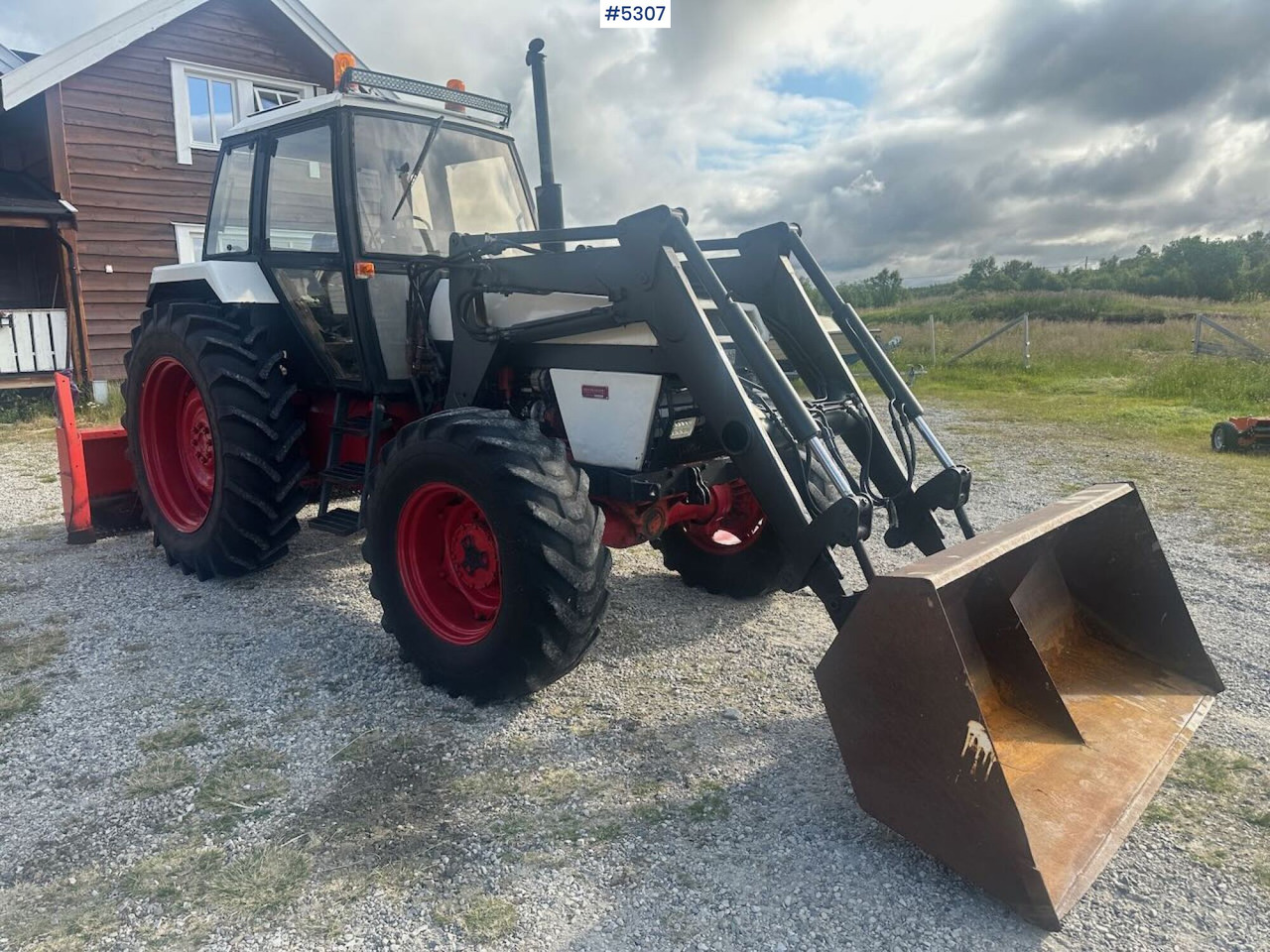 1983 David Brown Case 1690 4x4 w/ front loader, bucket and snow blower. Engine overhauled. WATCH VIDEO. - Трактор: фото 3 1983 David Brown Case 1690 4x4 w/ front loader, bucket and snow blower. Engine overhauled. WATCH VIDEO. - Трактор: фото 3