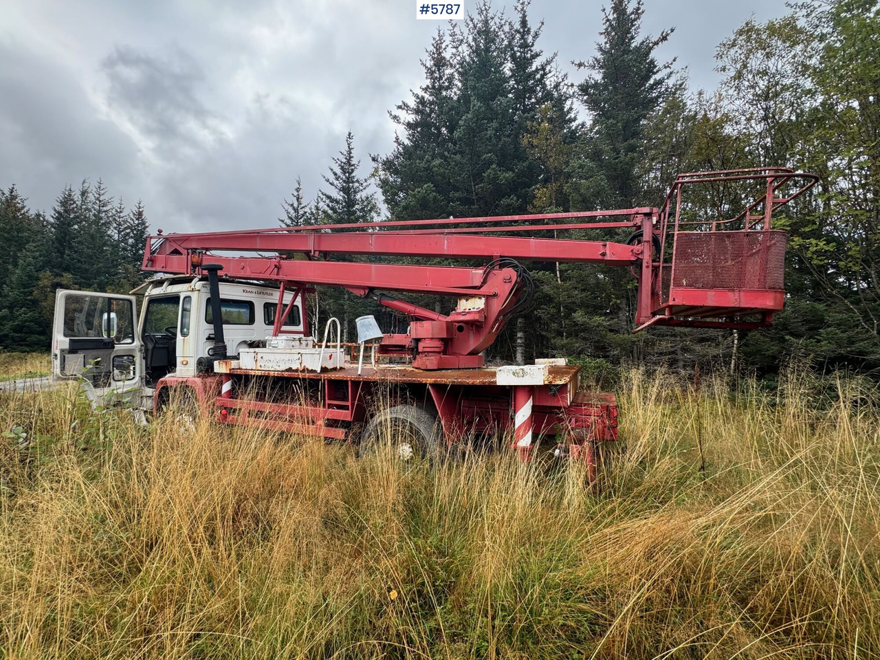1986 Volvo FL614 with Lift. SEE VIDEO! - Автовишка: фото 4 1986 Volvo FL614 with Lift. SEE VIDEO! - Автовишка: фото 4