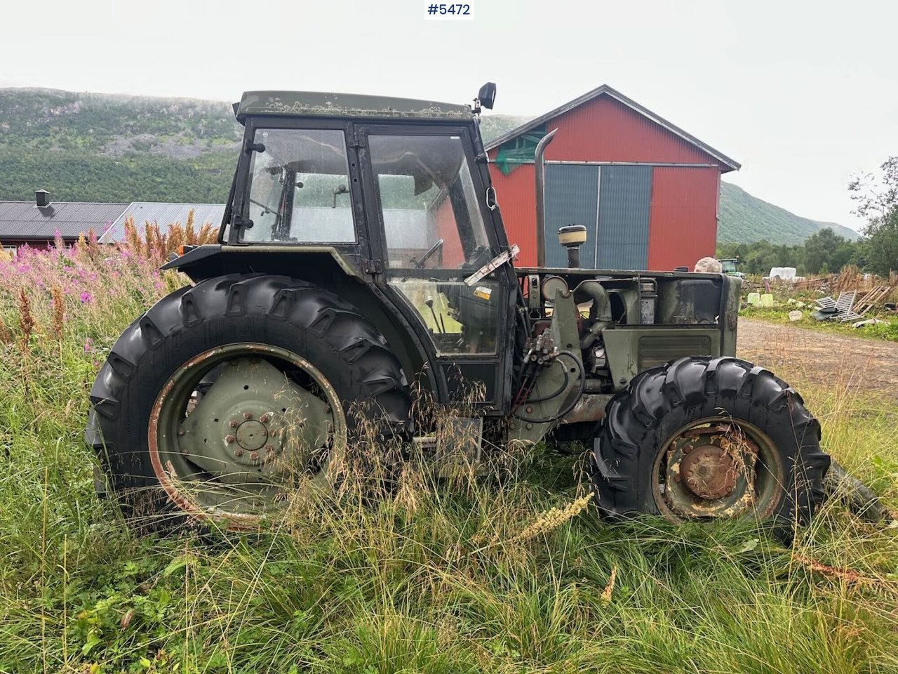 1988 Massey-Ferguson 375 tractor w/ front loader, earthmoving bucket and snow bucket. - Трактор: фото 4 1988 Massey-Ferguson 375 tractor w/ front loader, earthmoving bucket and snow bucket. - Трактор: фото 4