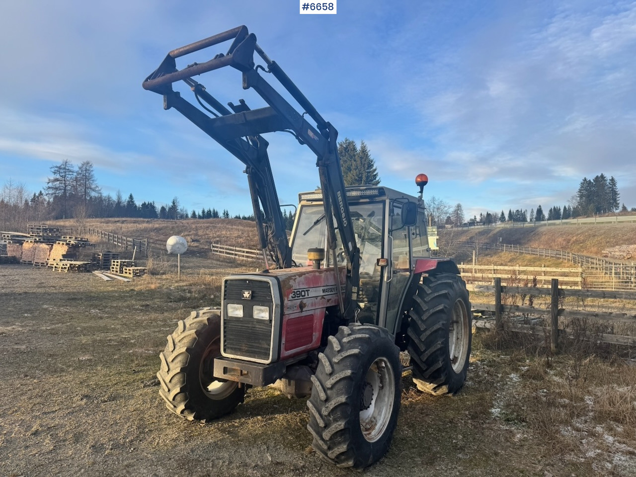 1995 Massey Ferguson 390T w/ Front Loader. - Трактор: фото 1 1995 Massey Ferguson 390T w/ Front Loader. - Трактор: фото 1