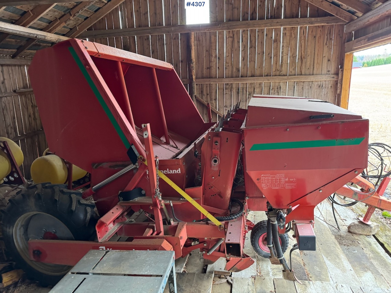 1996 Kverneland UN3200 Potetsetter - Картоплесаджалка: фото 4 1996 Kverneland UN3200 Potetsetter - Картоплесаджалка: фото 4