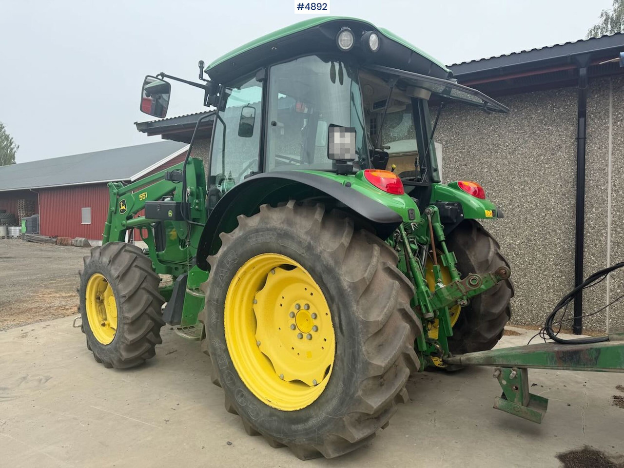 2004 John Deere 5720 4x4 w/ front loader - Трактор: фото 3 2004 John Deere 5720 4x4 w/ front loader - Трактор: фото 3