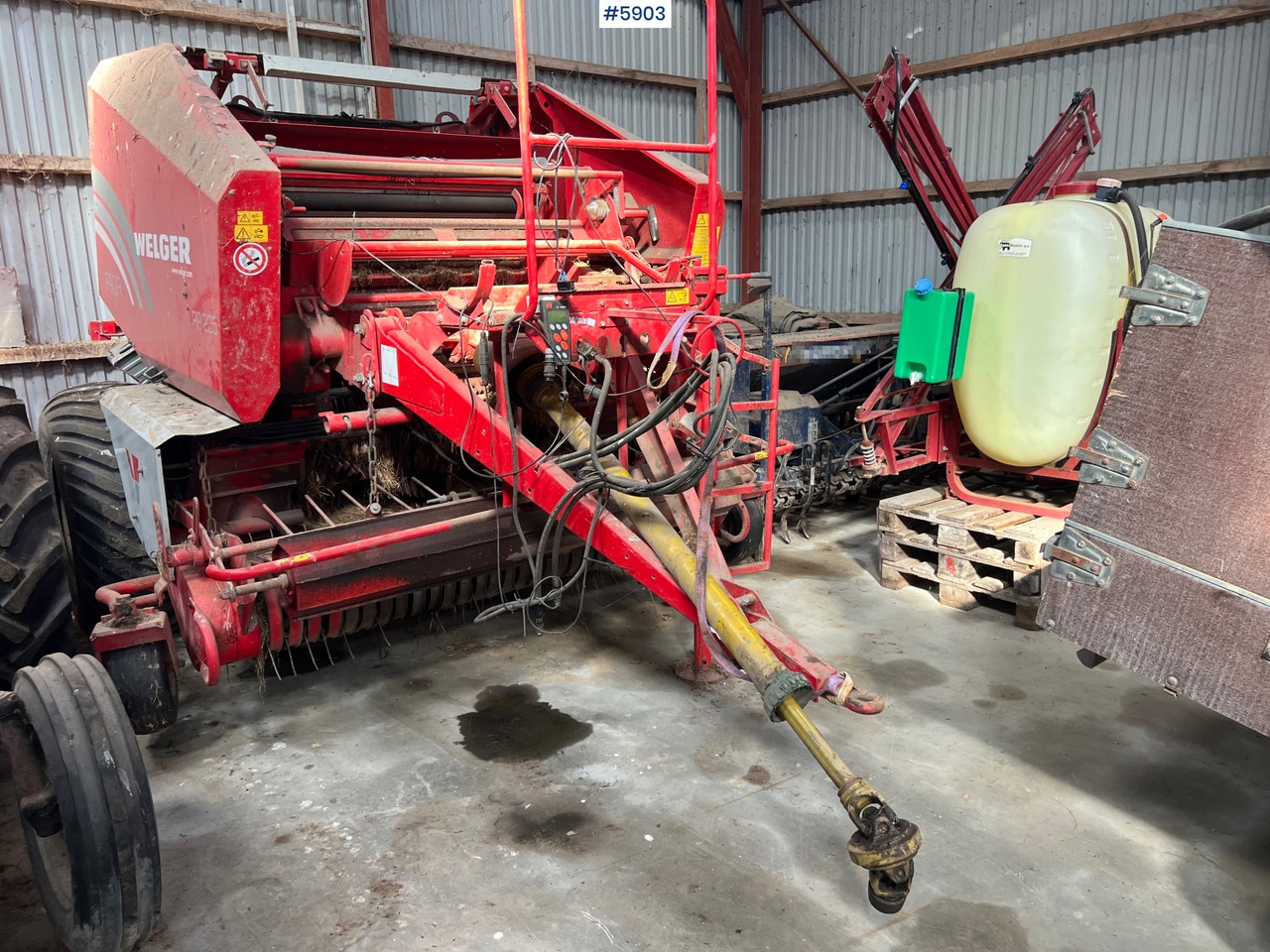 2005 Welger RP 235 press w/ net - Техніка для сінозаготівлі: фото 4 2005 Welger RP 235 press w/ net - Техніка для сінозаготівлі: фото 4