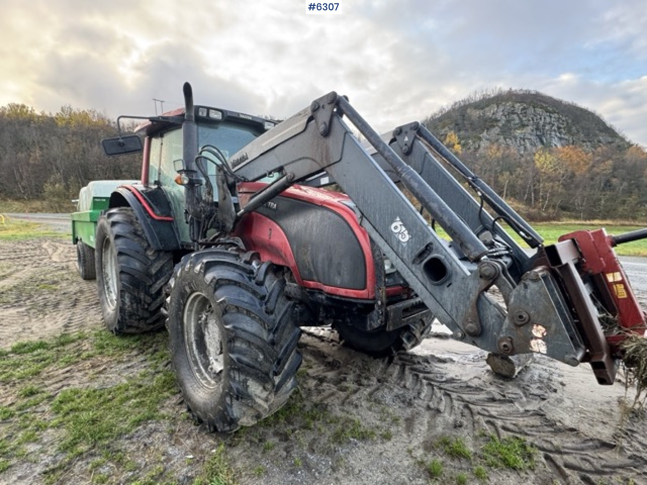 2008 Valtra T190 with front loader and 3rd function. SEE VIDEO! - Трактор: фото 2 2008 Valtra T190 with front loader and 3rd function. SEE VIDEO! - Трактор: фото 2
