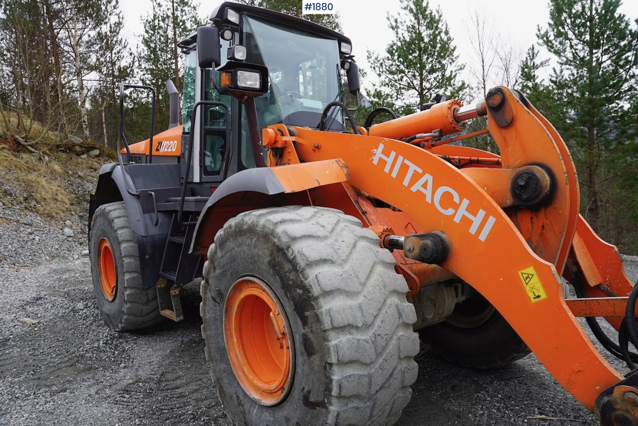 Колісний навантажувач 2012 Hitachi ZW220: фото 12