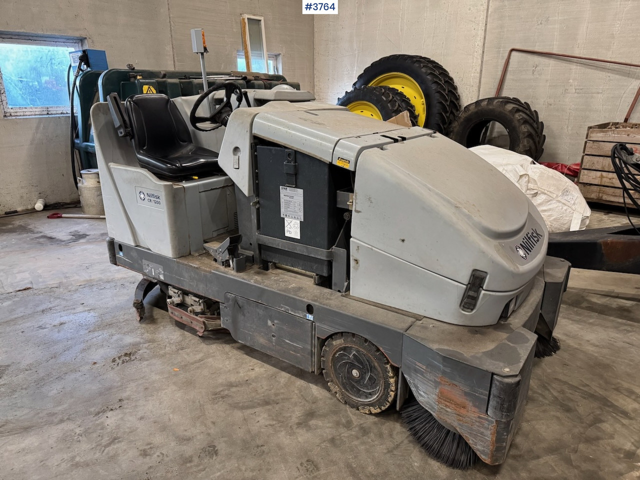 2012 Nilfisk CR 1200 broom and sweeper - Промислова підмітальна машина: фото 2 2012 Nilfisk CR 1200 broom and sweeper - Промислова підмітальна машина: фото 2