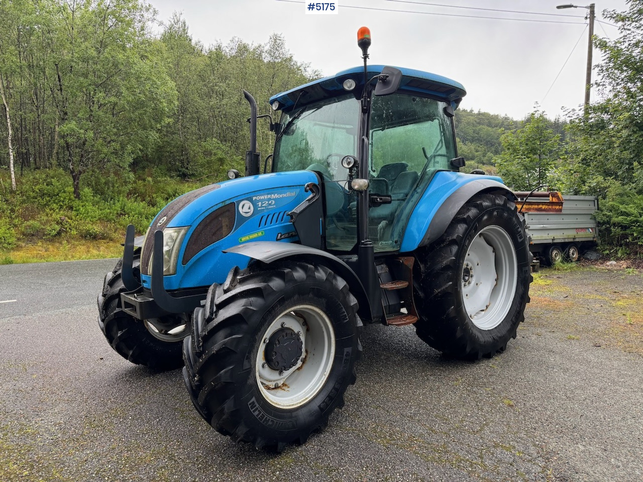 2013 Landini Powermondial 120 w/front loader and some equipment. Low hours! - Трактор: фото 1 2013 Landini Powermondial 120 w/front loader and some equipment. Low hours! - Трактор: фото 1