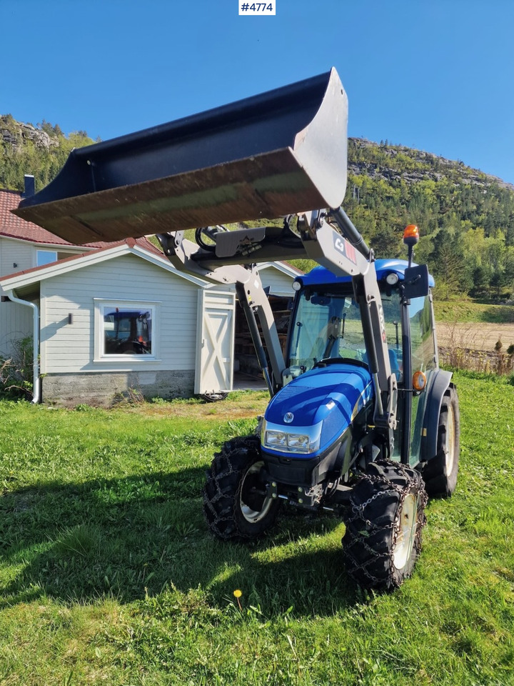 2013 New Holland T3020 w/ front loader, bucket & blade - Трактор: фото 1 2013 New Holland T3020 w/ front loader, bucket & blade - Трактор: фото 1