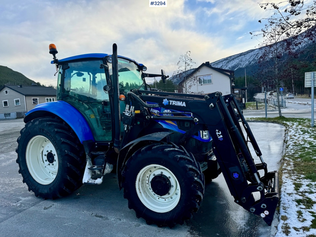 2013 New Holland T5.95 with Trima +2.1P Front Loader. New Engine! - Трактор: фото 1 2013 New Holland T5.95 with Trima +2.1P Front Loader. New Engine! - Трактор: фото 1