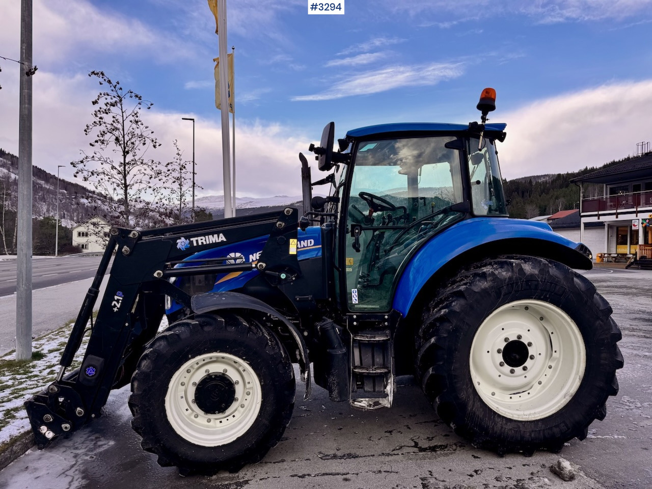 2013 New Holland T5.95 with Trima +2.1P Front Loader. New Engine! - Трактор: фото 3 2013 New Holland T5.95 with Trima +2.1P Front Loader. New Engine! - Трактор: фото 3