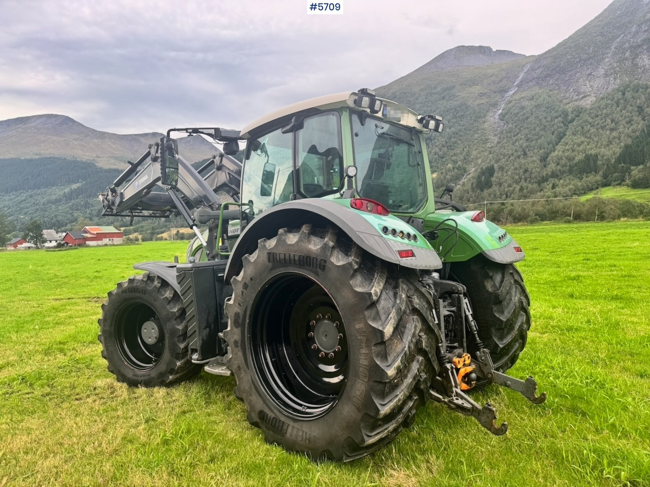 2017 Fendt 724 Vario w/ GPS, Front PTO, Loader and hydraulics. - Трактор: фото 5 2017 Fendt 724 Vario w/ GPS, Front PTO, Loader and hydraulics. - Трактор: фото 5